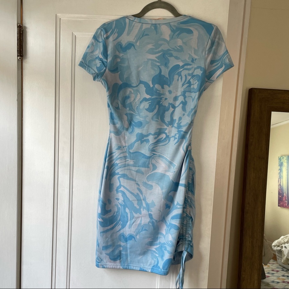 Showpo tie dye ruched body con dress. Size 6 (US).